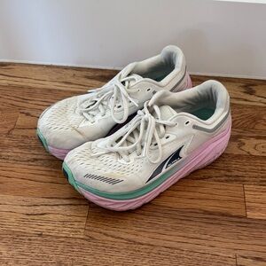 Altra Via Olympus W 7.5